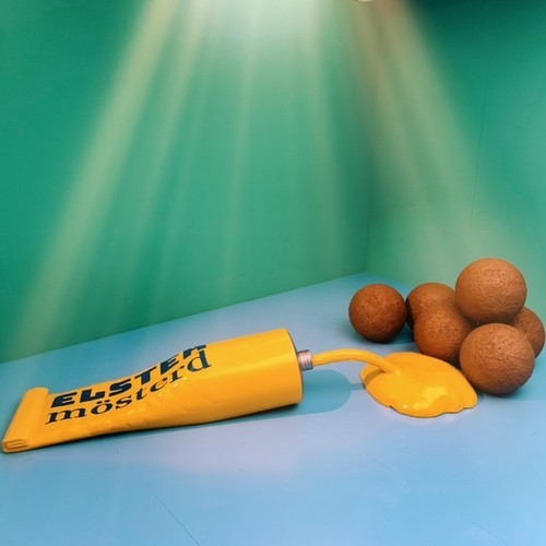 Blowup bitterballen met mosterd